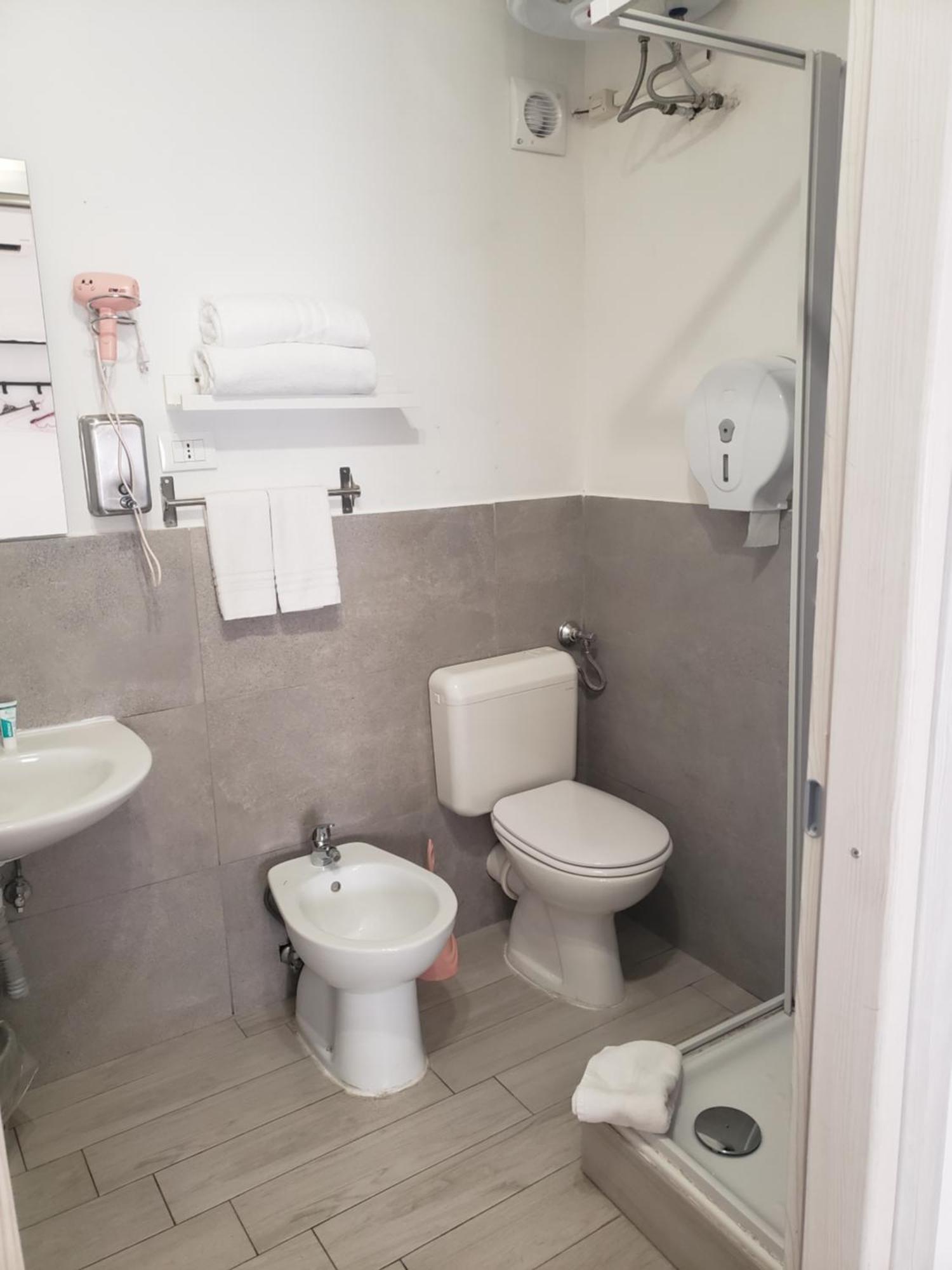 Metro B Fronte Metro Bed & Breakfast