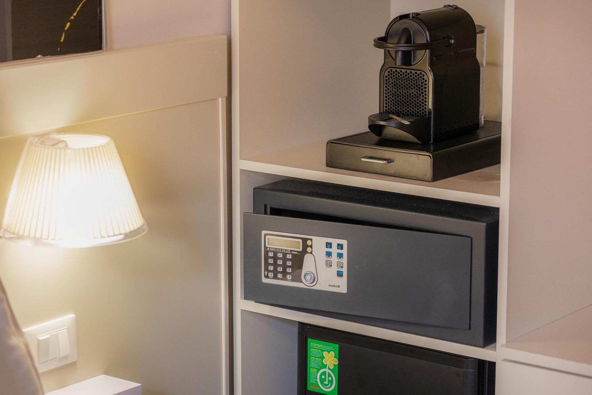 Iron Cityaus Termini Guest house Rome