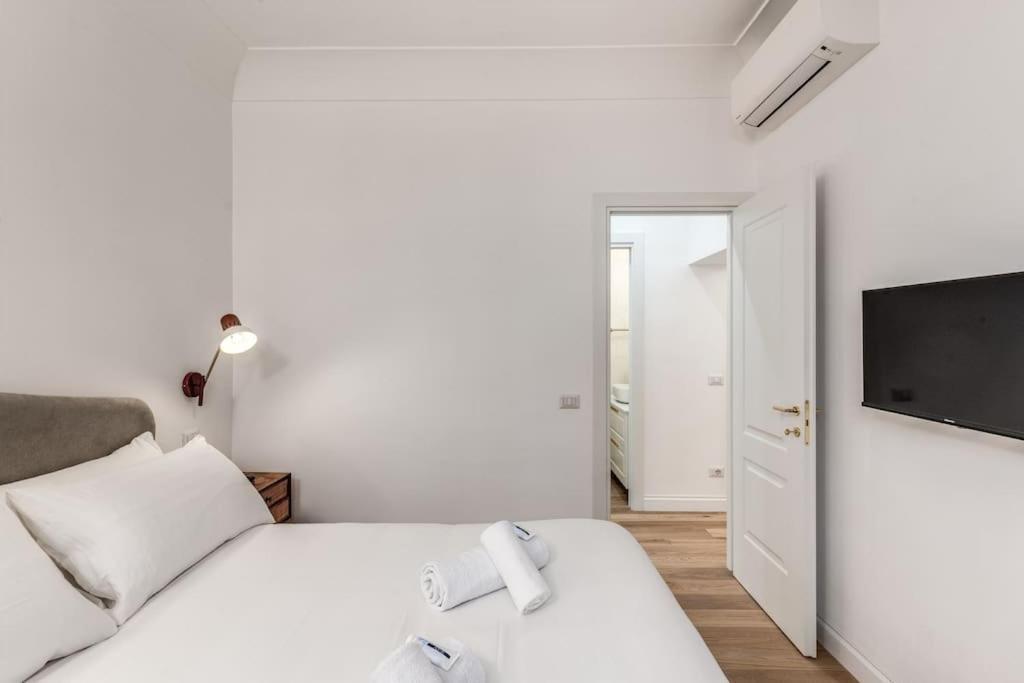 3 Bedroom Via Genova Monti Area Appartement *