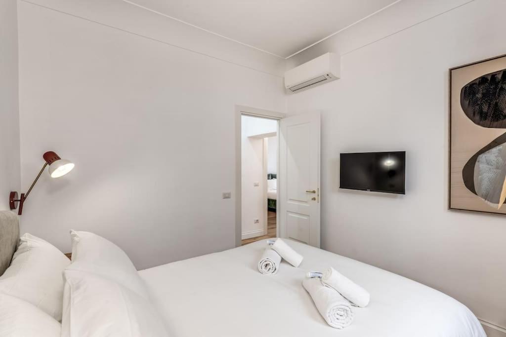3 Bedroom Via Genova Monti Area Rome