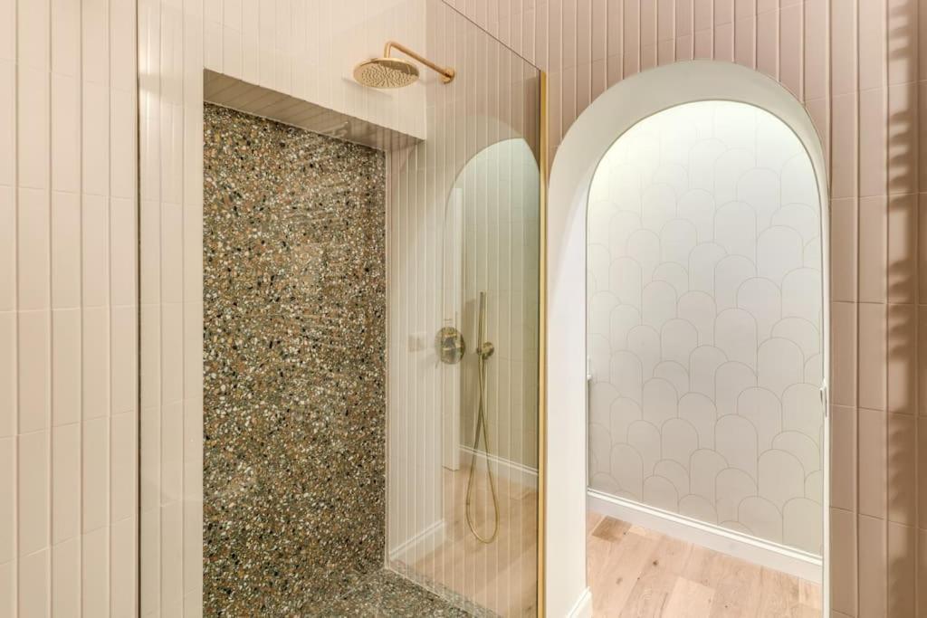 3 Bedroom Via Genova Monti Area Rome