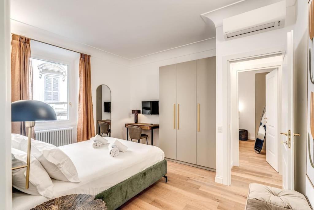 3 Bedroom Via Genova Monti Area Appartement Rome
