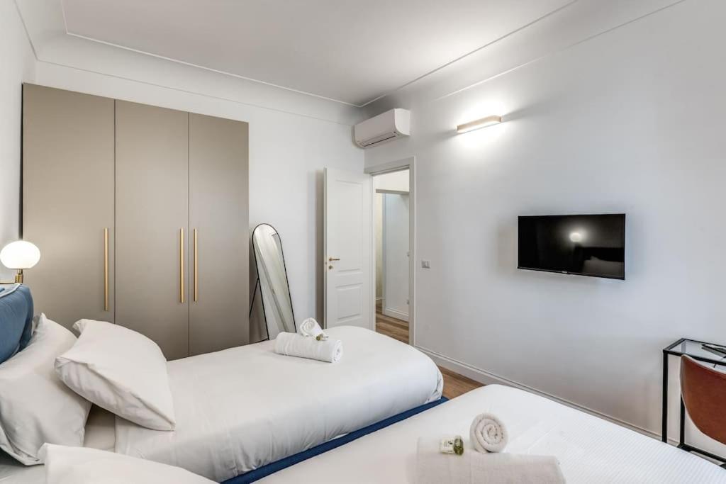 3 Bedroom Via Genova Monti Area Rome
