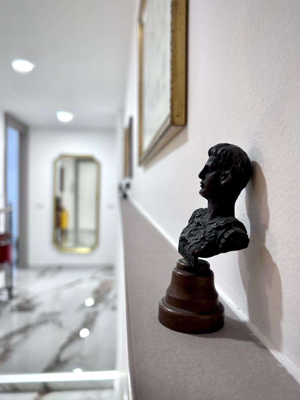 Escape To The Eternal Vatican * Rome