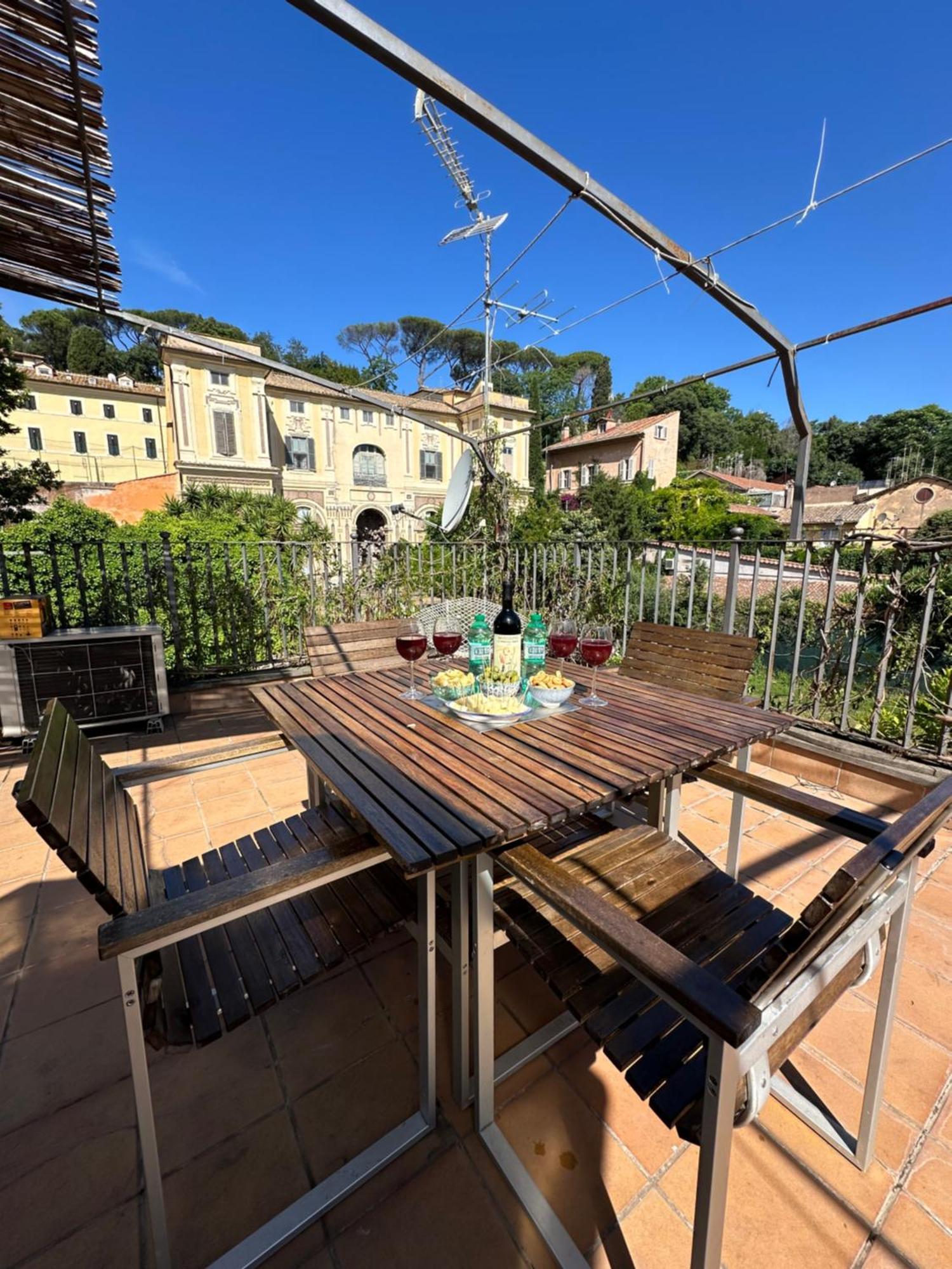 Nuovo Loft A Trastevere Con Super Terrazza Appartement *