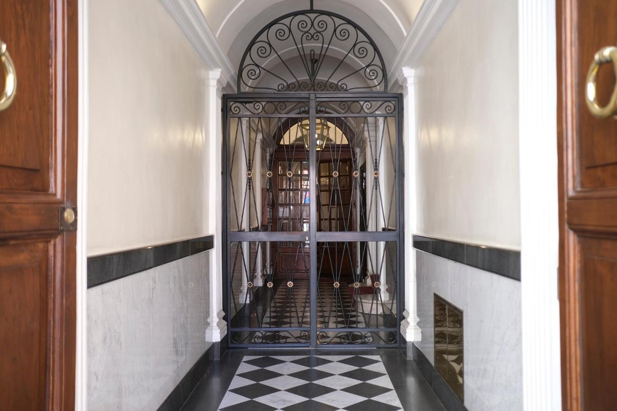 Charme Spagna Boutique Hotel 3*
