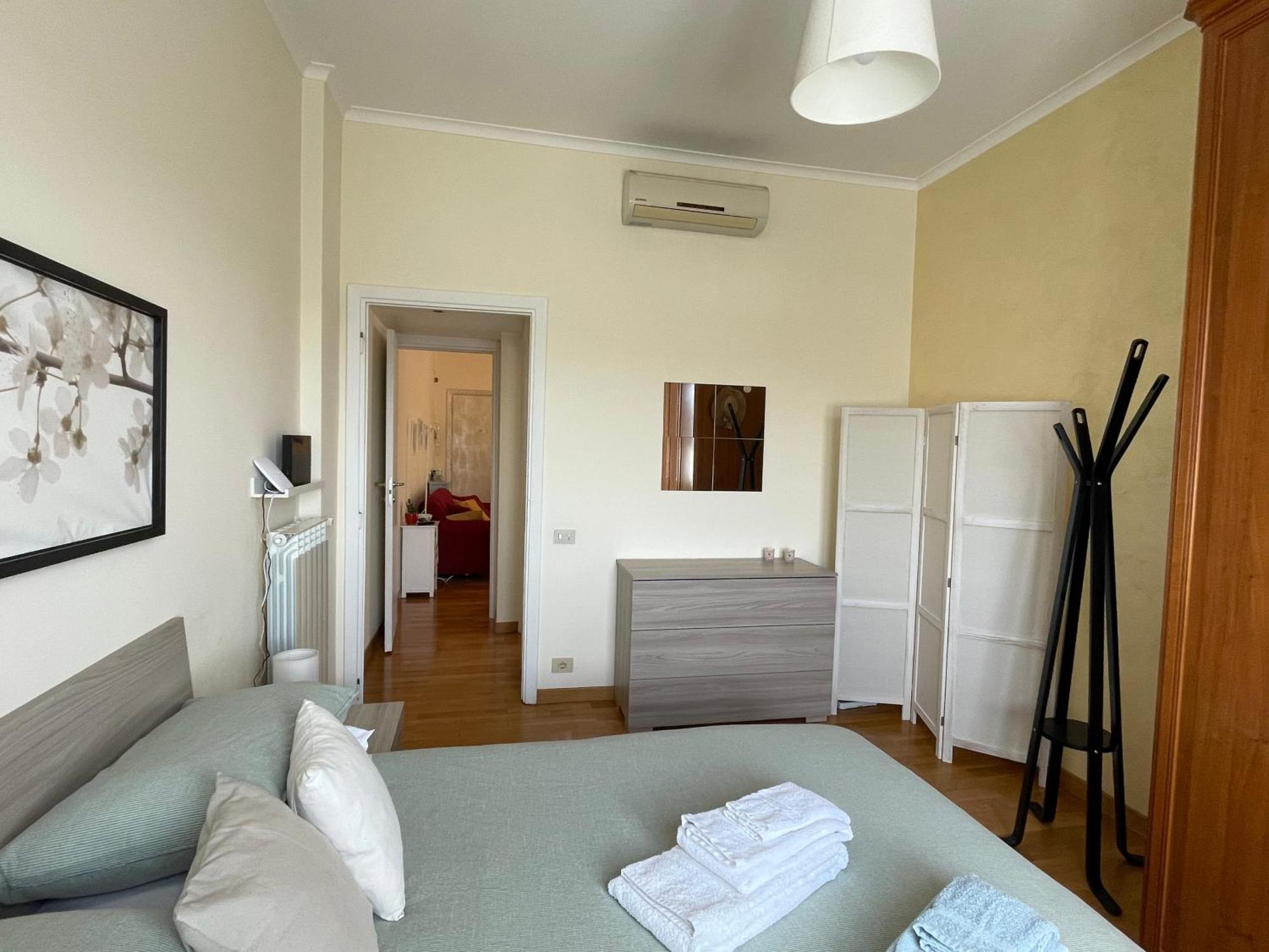 Mon-tis Paolo V - Vicino Metro Cornelia Appartement
