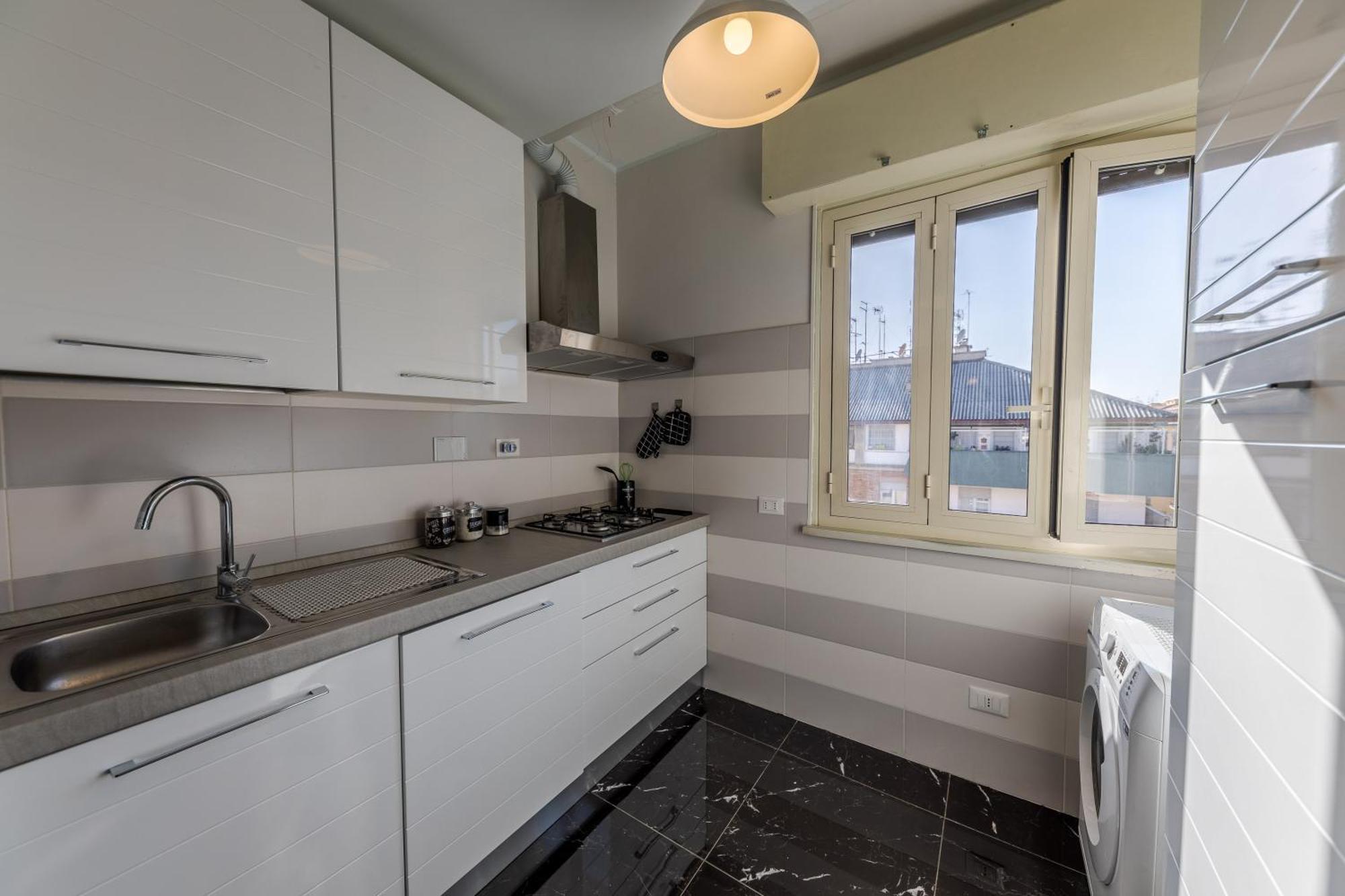 Style134 50 Meters From Metro A Lucio Sestio Station Appartement Rome