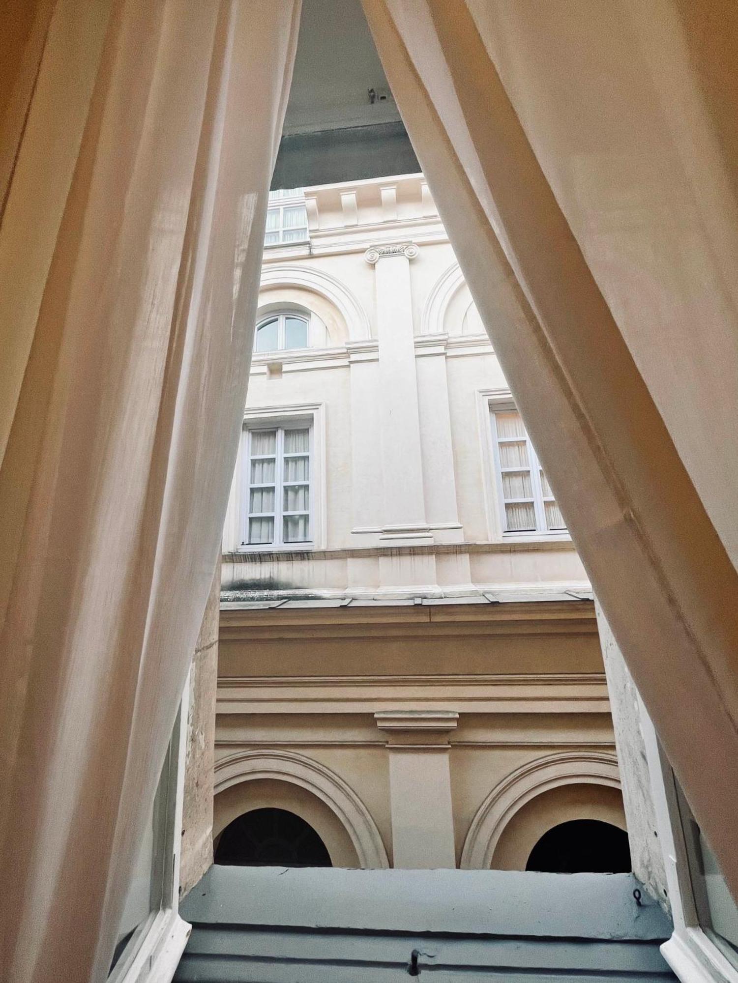 Pantheon 15