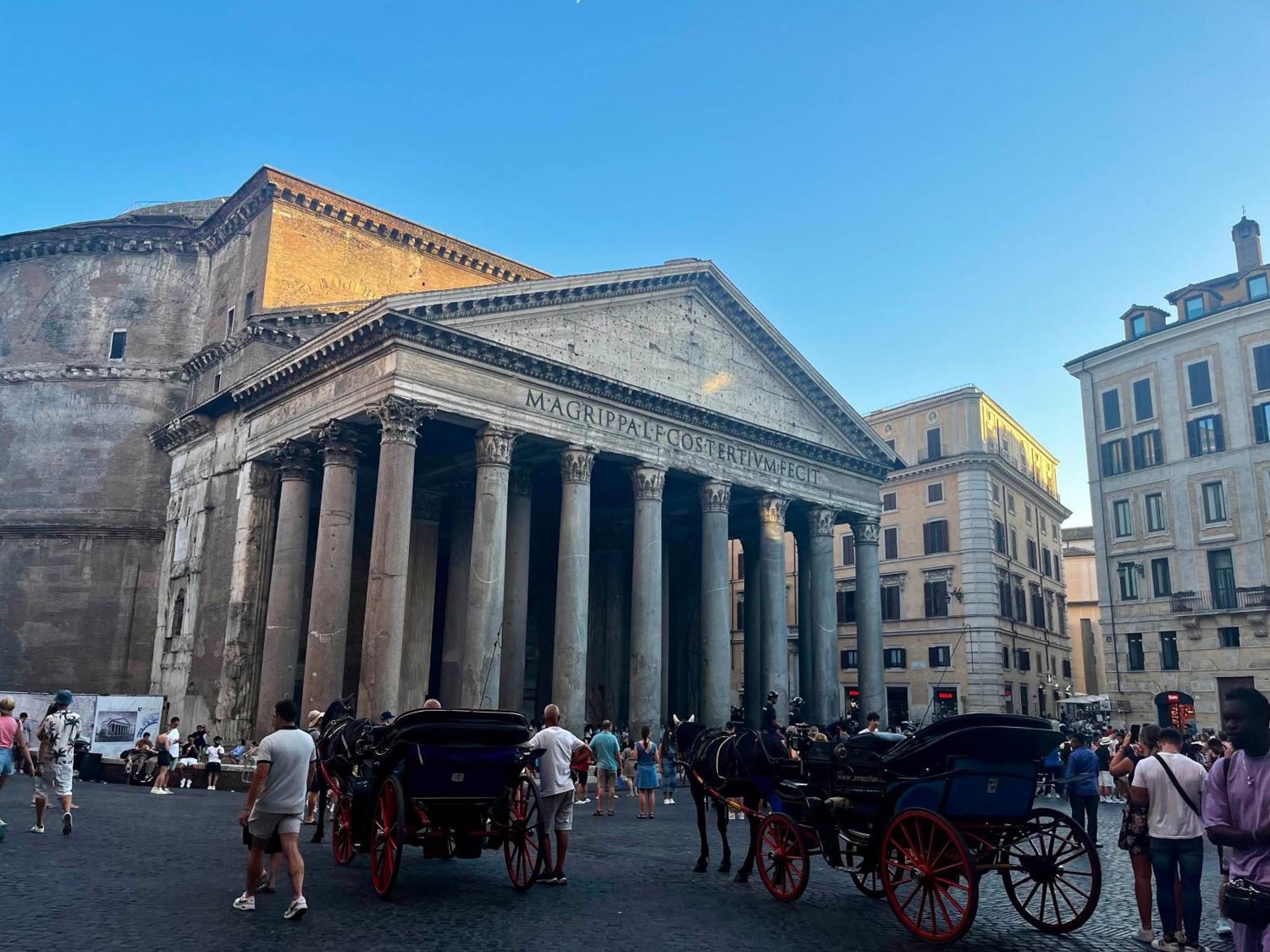 Gasthuis Pantheon 15 *