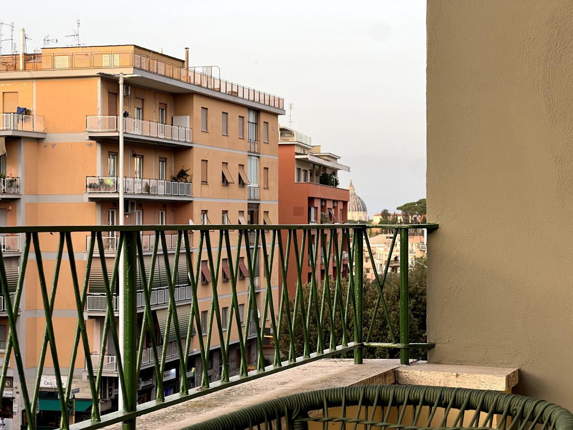 Near Vatican, Irnerio 47 Roma