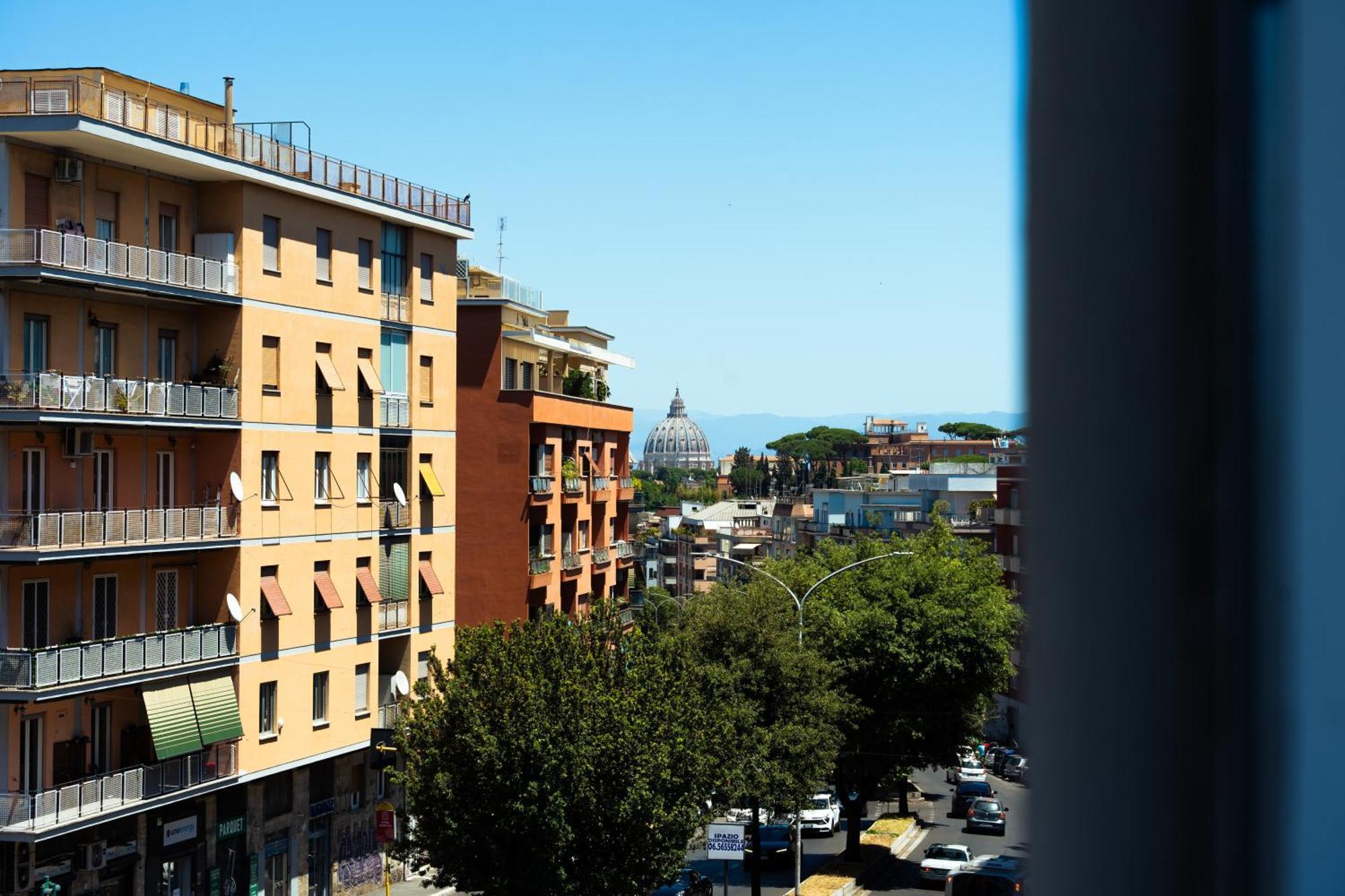 Near Vatican, Irnerio 47