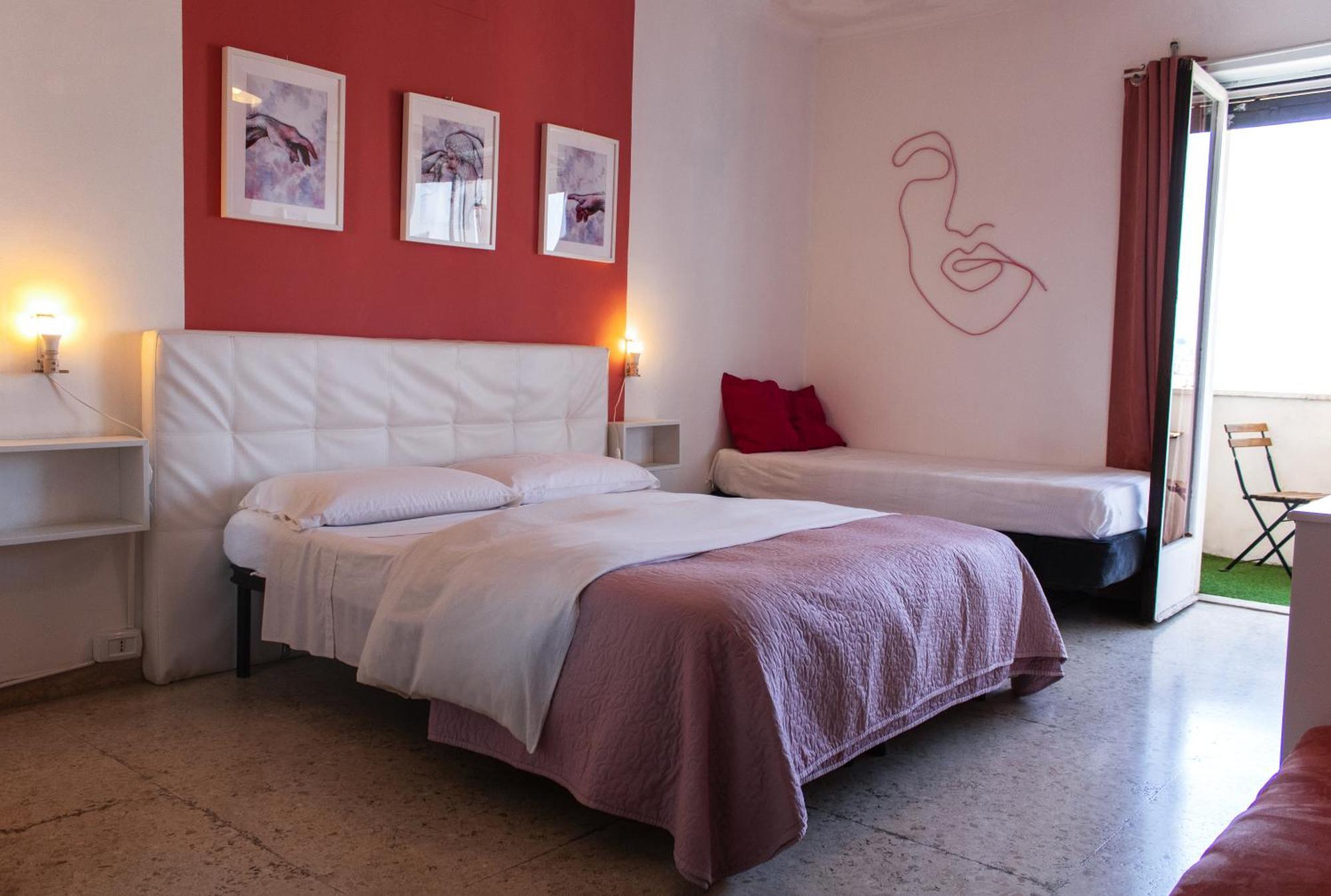Piramide Terrace 2* Rome