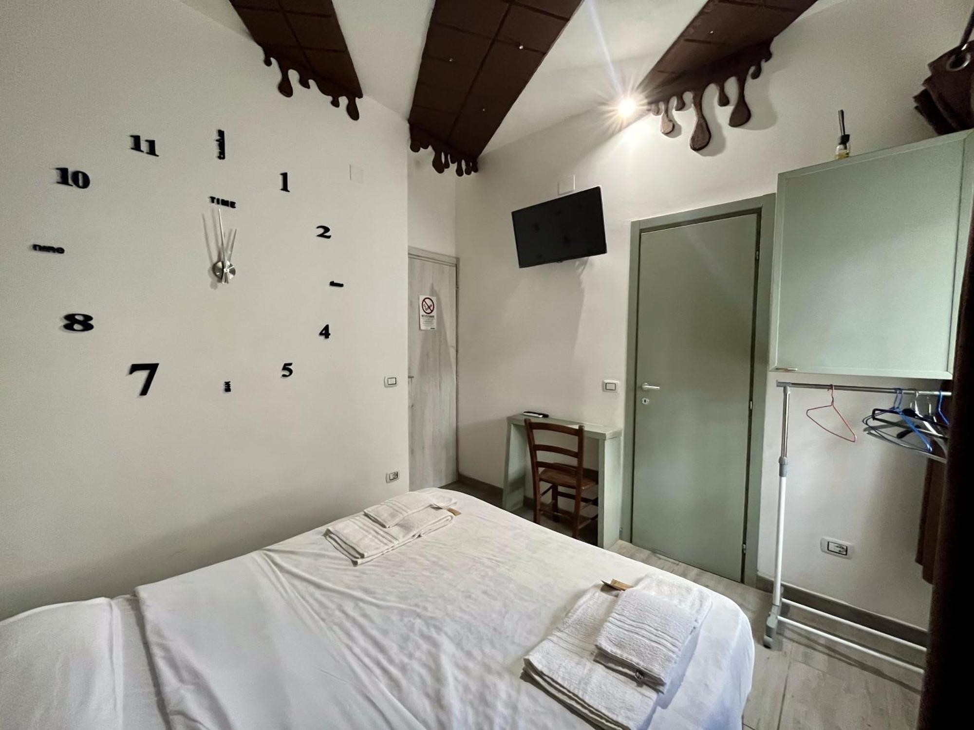 Amoroma Latina Bed & Breakfast *