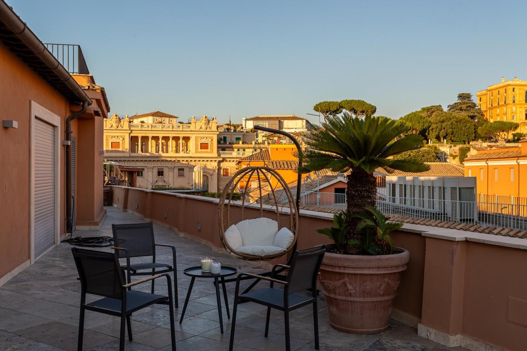 Iflat Luxury Penthouse Near Trevi Fountain *