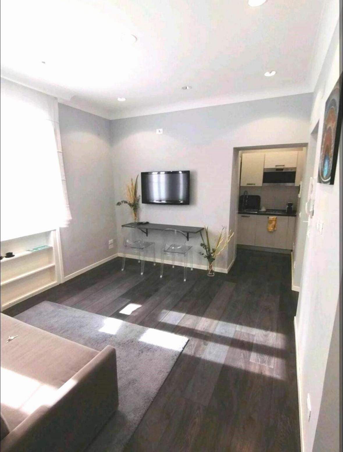 Appartement Crispi Relax Apartment *