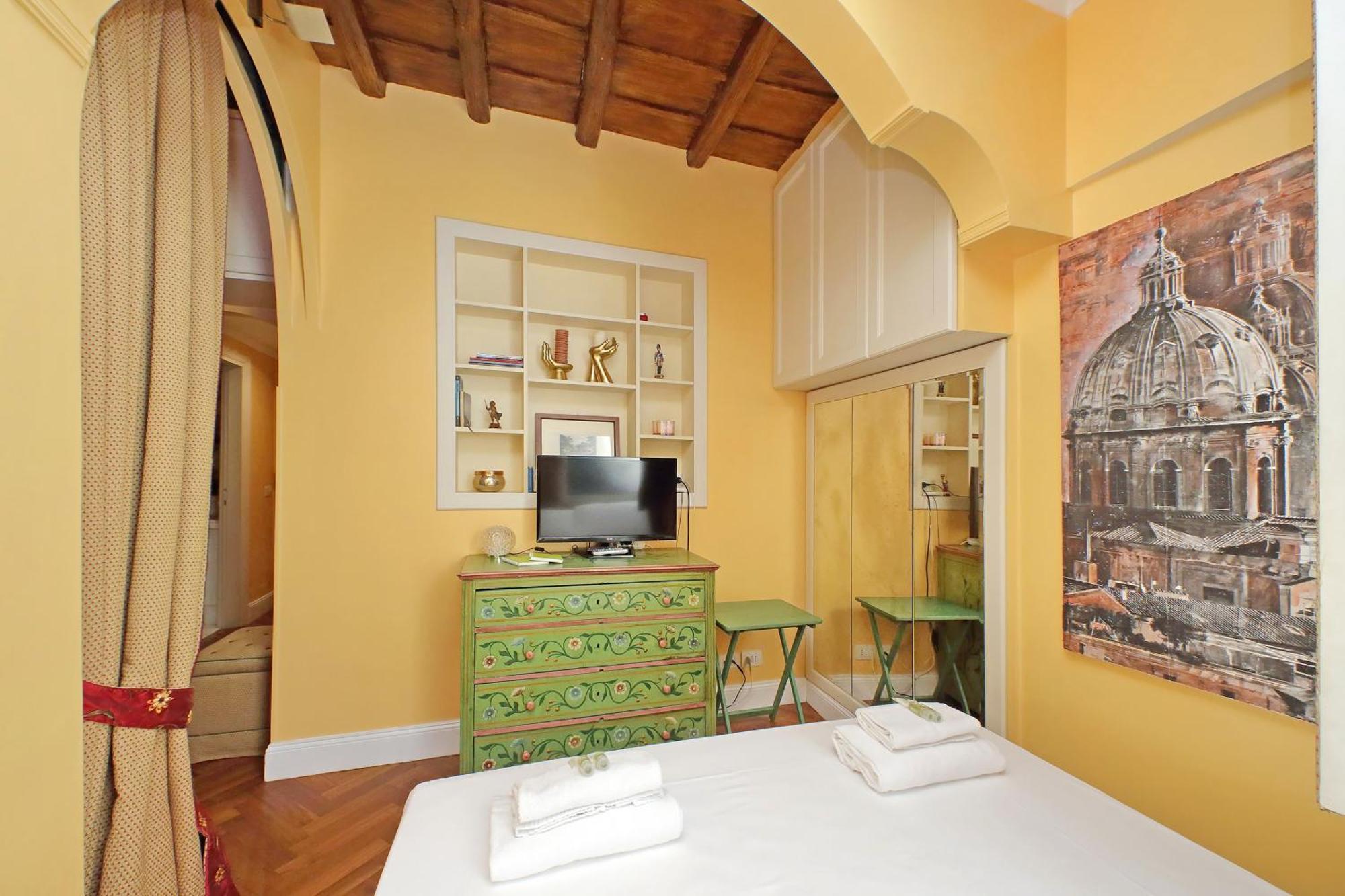 Pantheon Luxury Apartment *
