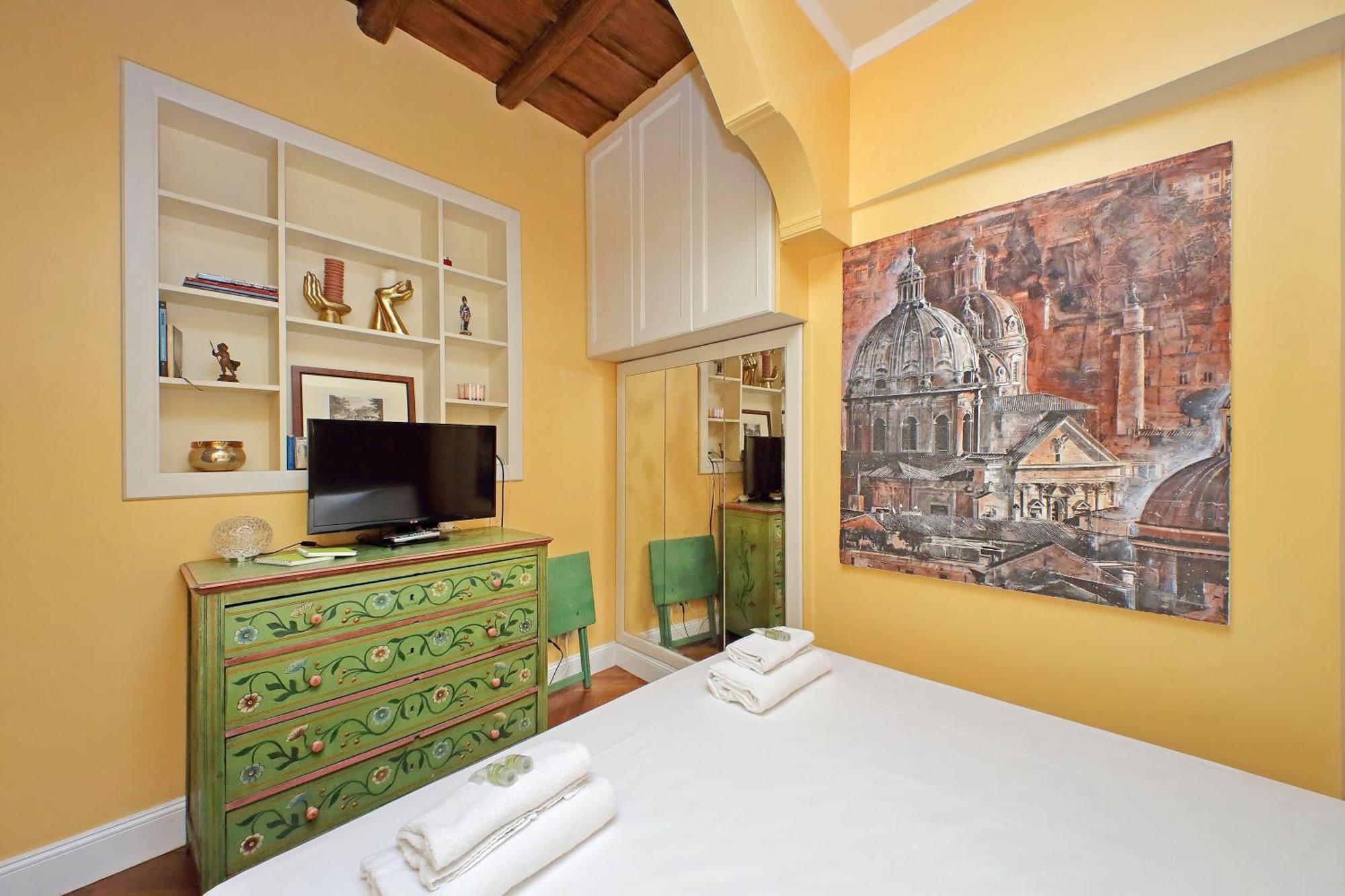 Pantheon Luxury Rome
