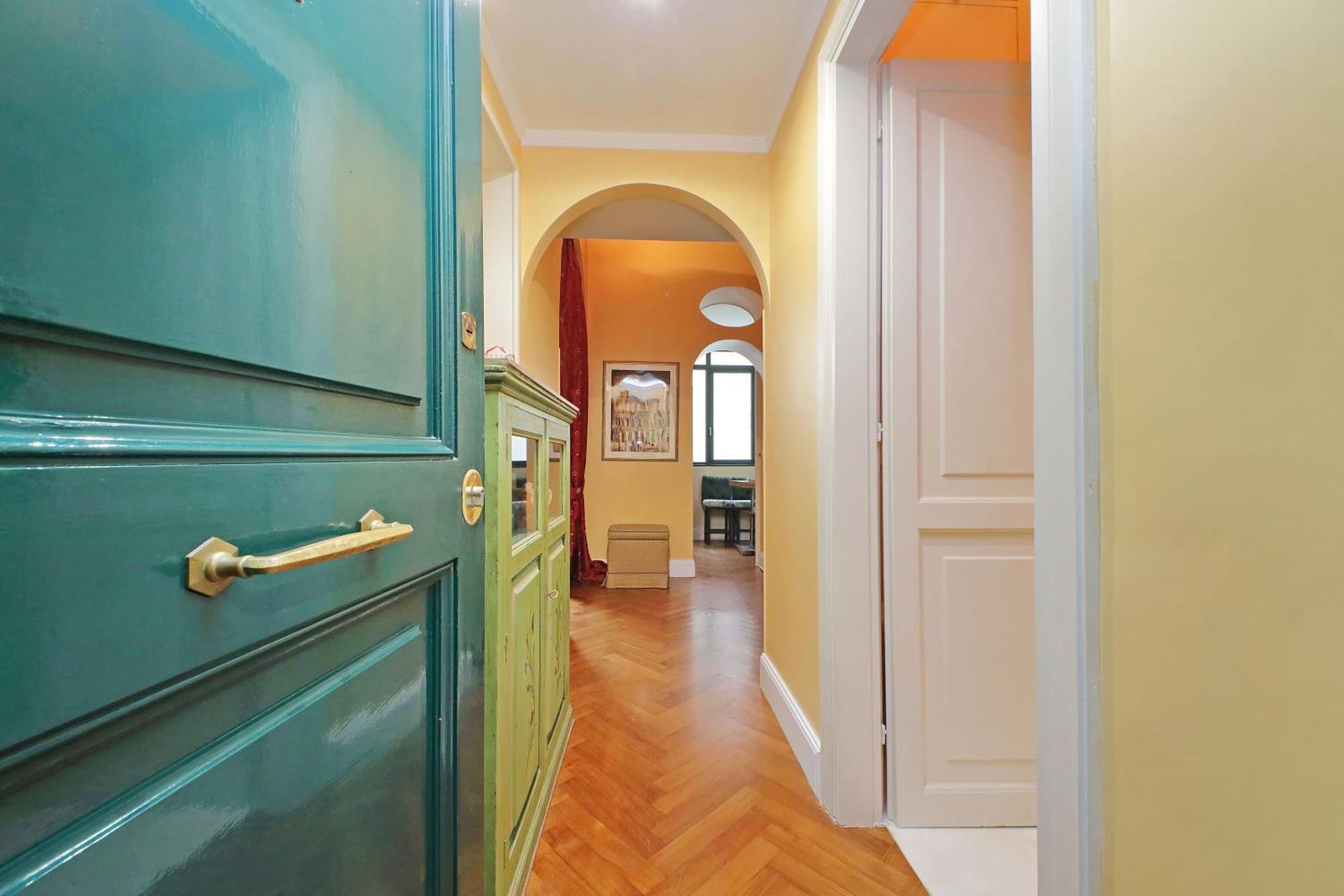 Pantheon Luxury Apartment