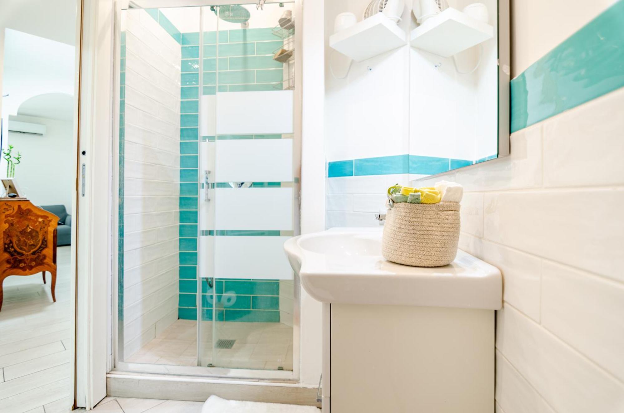 Dimora Clodia-casa Intera Con Stanza Privata E Bagno In Condivisione Guest house