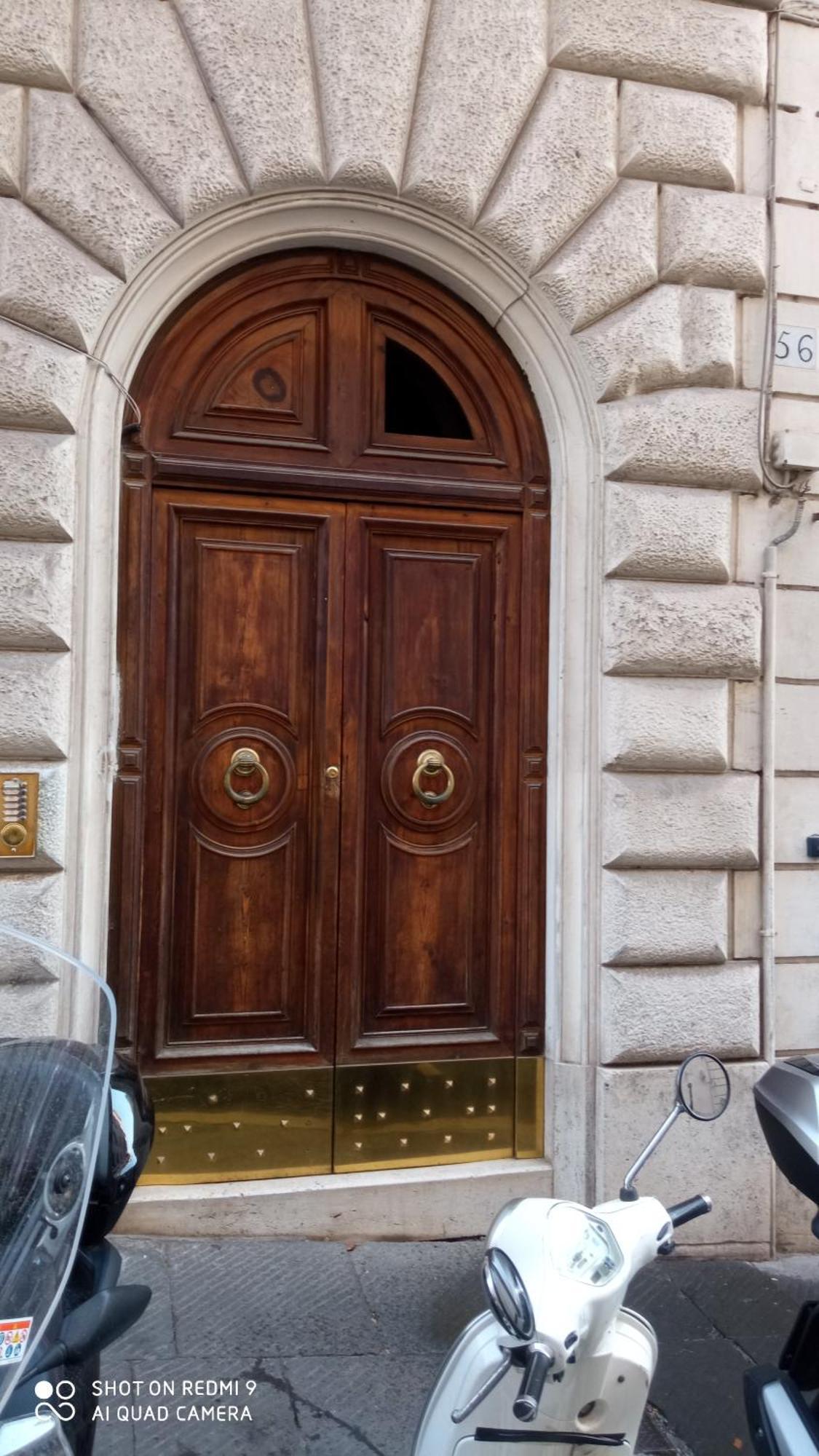 Affittacamere Quirinale 56 *