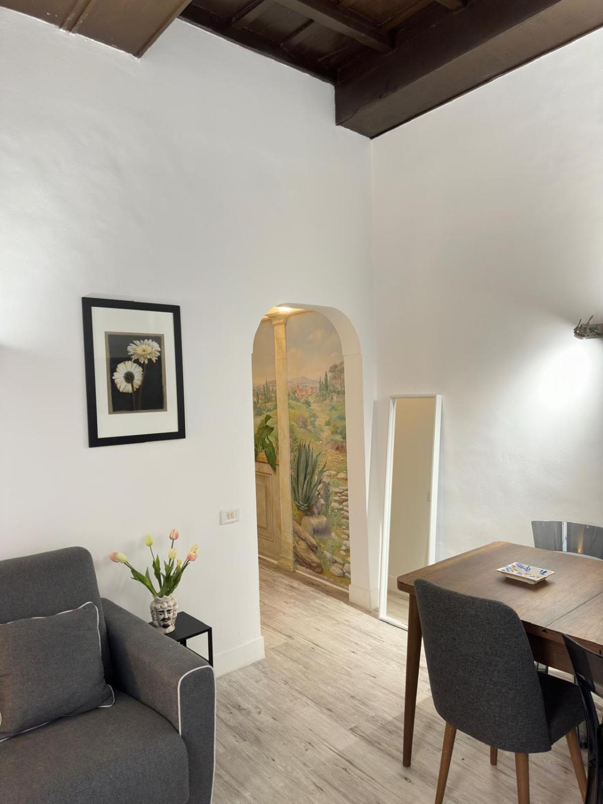 Apartment Pietro's Central Apartament
