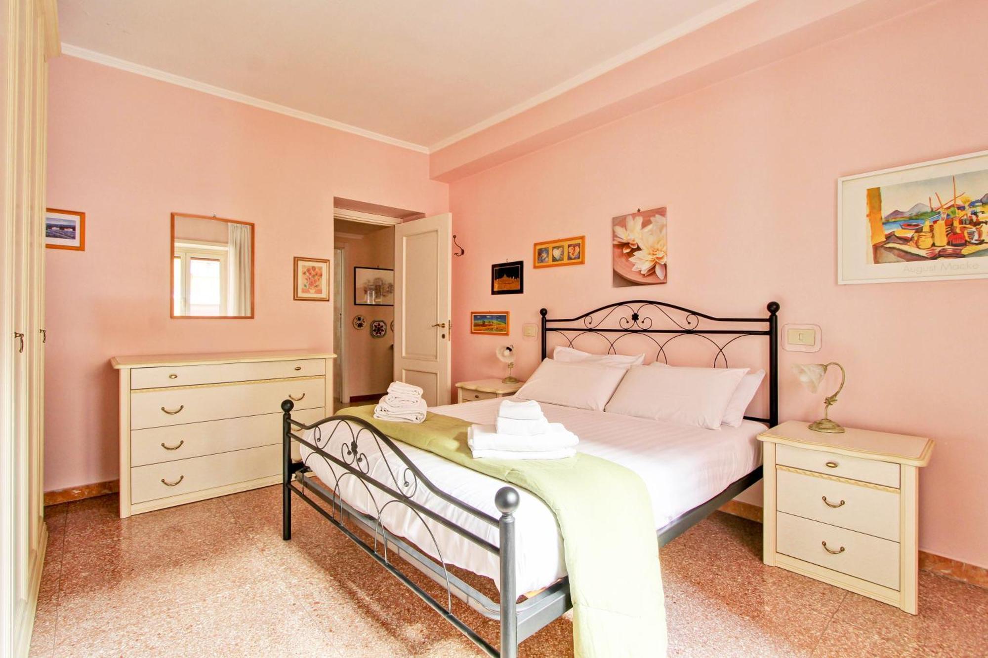 Porta Portese Apartment