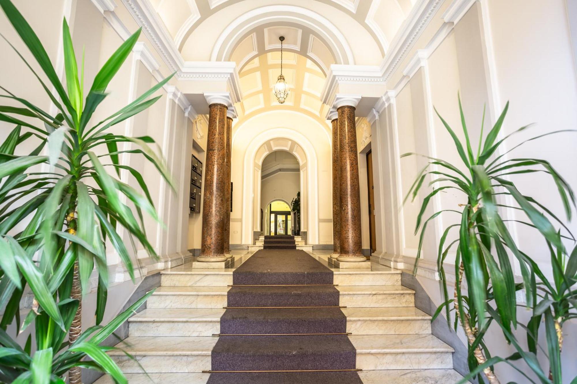 Opera Theater Relais Rome