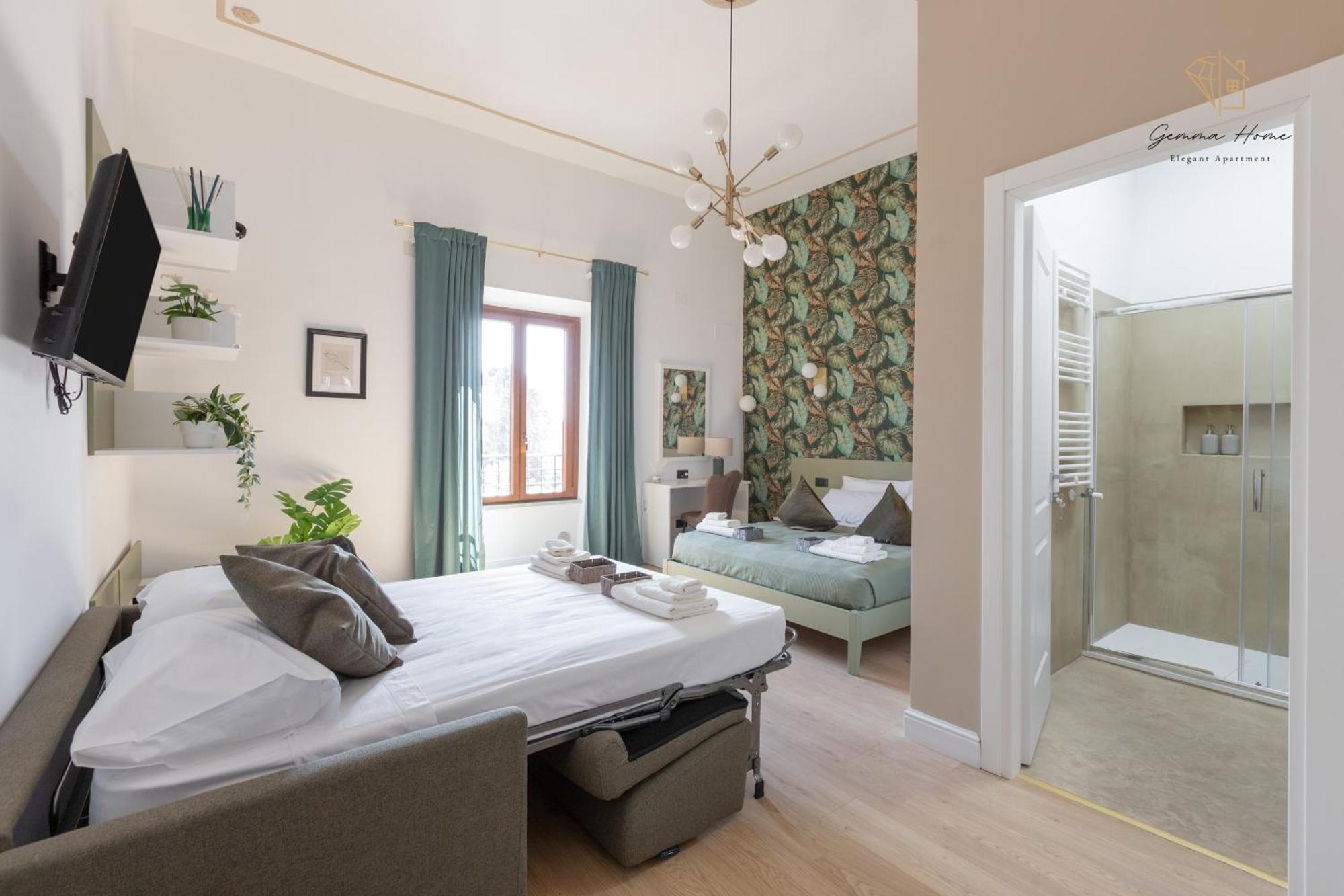 Apartment Gemma House - 100mt To Metro Station, 2 En-suite Bathrooms