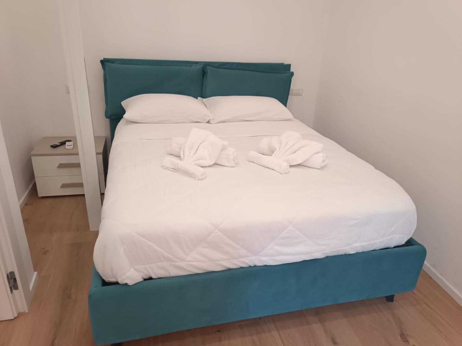Pm 34 Viale Imperatore Guest House - 50 Mt From Metro San Paolo Rome