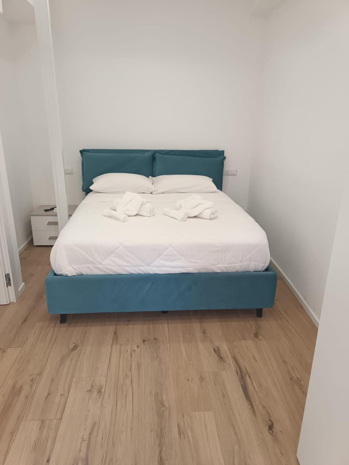 Appartement Pm 34 Viale Imperatore Guest House - 50 Mt From Metro San Paolo