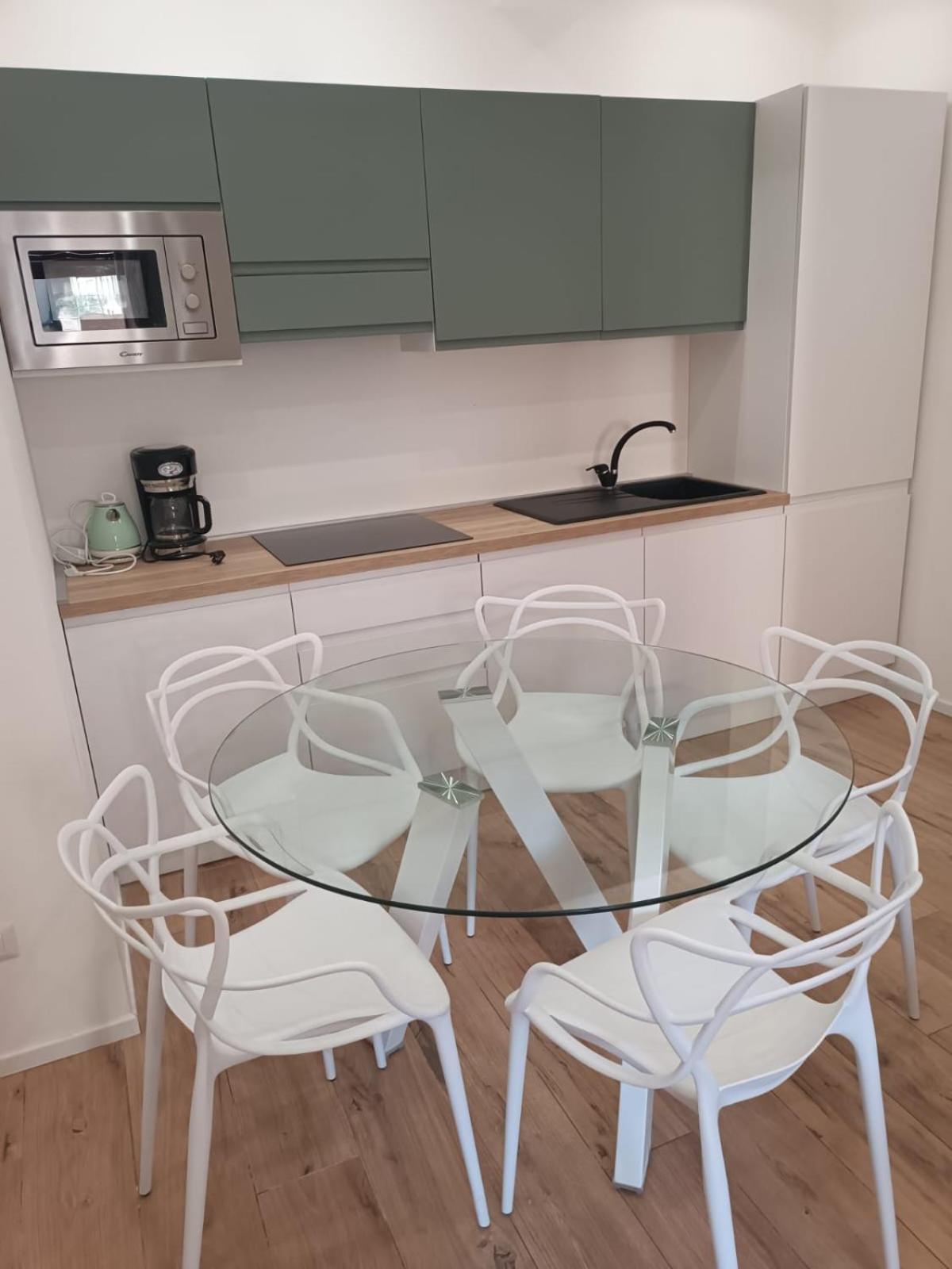 Appartement Pm 34 Viale Imperatore Guest House - 50 Mt From Metro San Paolo *