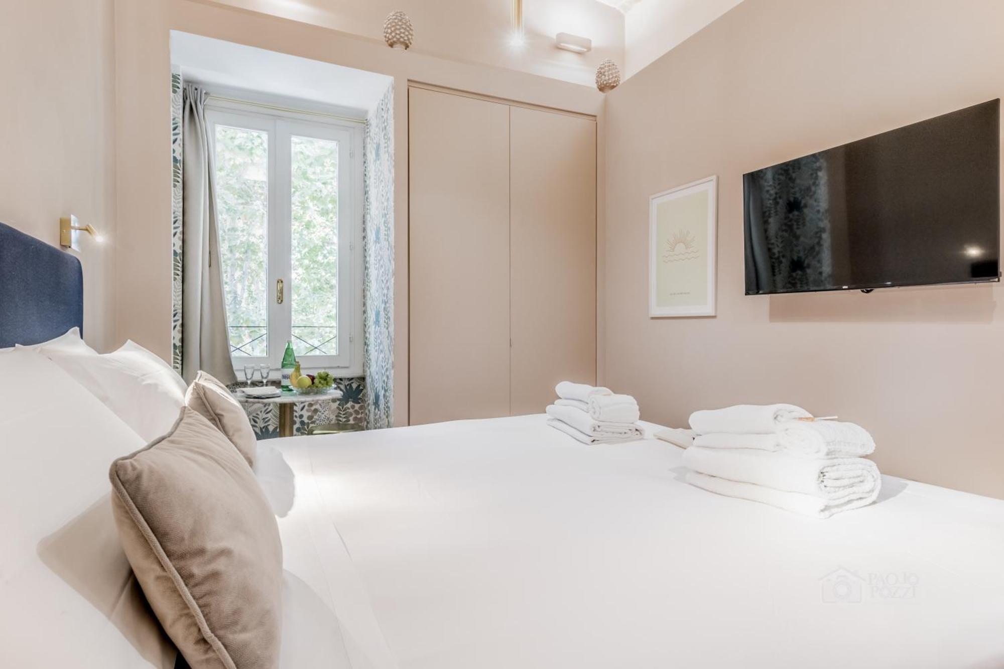 Queen Of Luxury * Rome