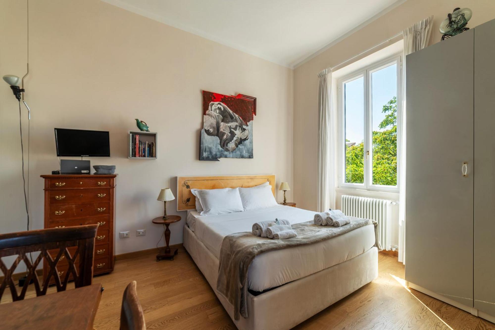 Sales - Fromhometorome * Rome