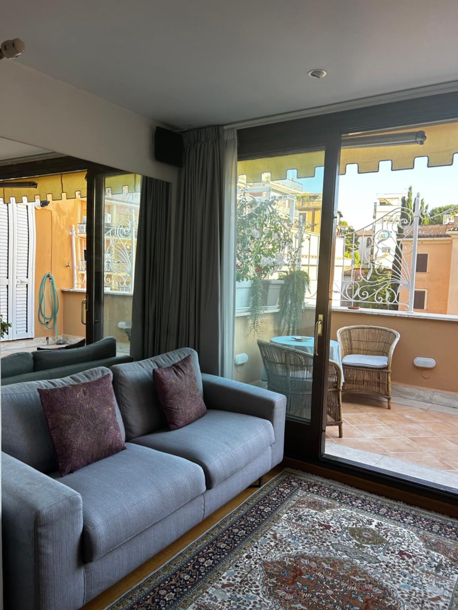 La Finestra Su San Pietro Terrace And View