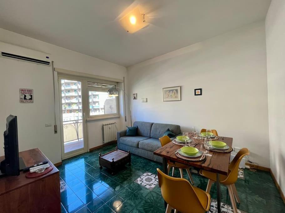Appartement Elegante E Centrale Trilocale A Trastevere Rome