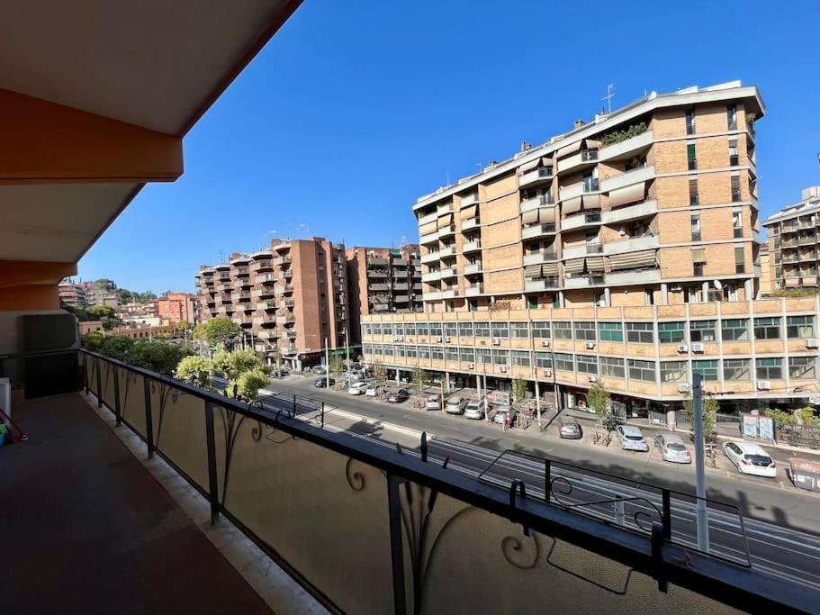 Elegante E Centrale Trilocale A Trastevere Rome