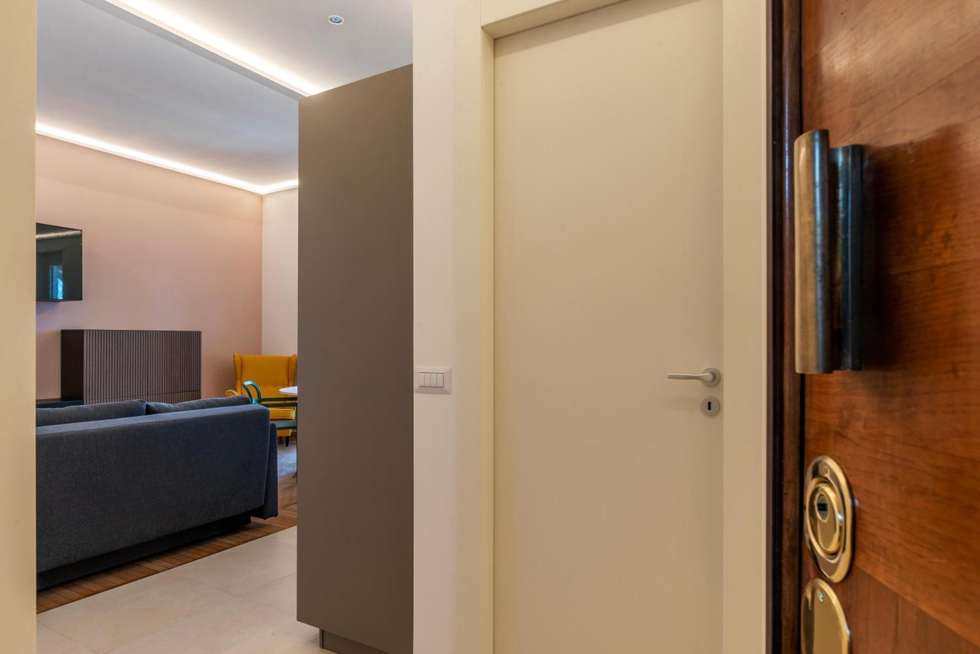 Vittoria Quarter Modern Apartment Rome