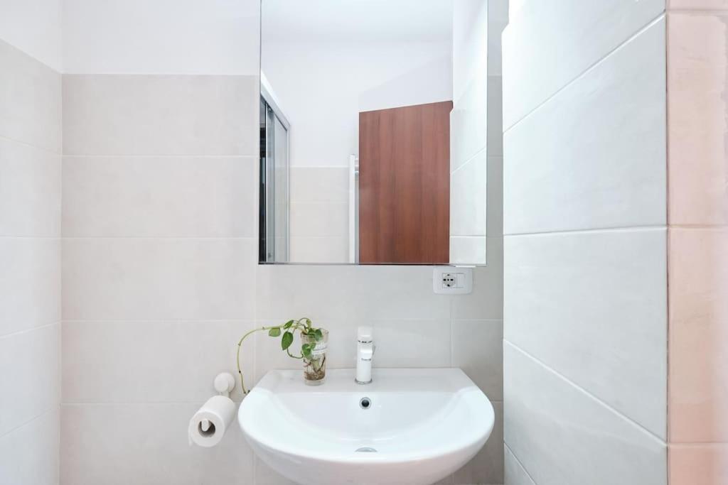 Apartment Porta Di Roma, Moderno Luminoso Con Wi-fi E Ac