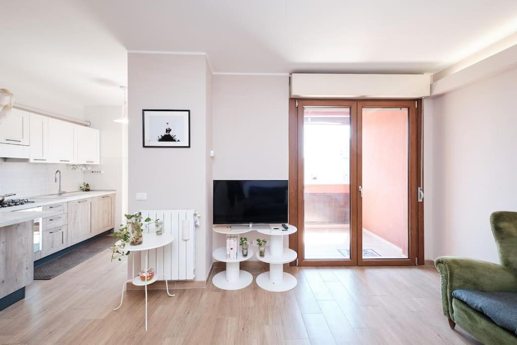 Porta Di Roma, Moderno Luminoso Con Wi-fi E Ac Apartment Rome