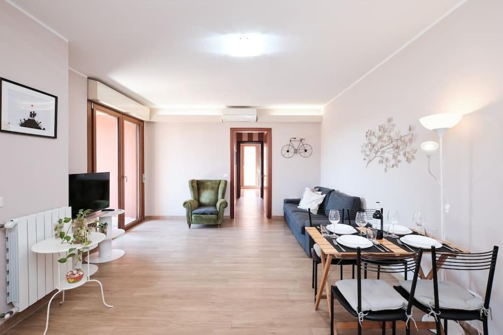 Porta Di Roma, Moderno Luminoso Con Wi-fi E Ac Apartment *