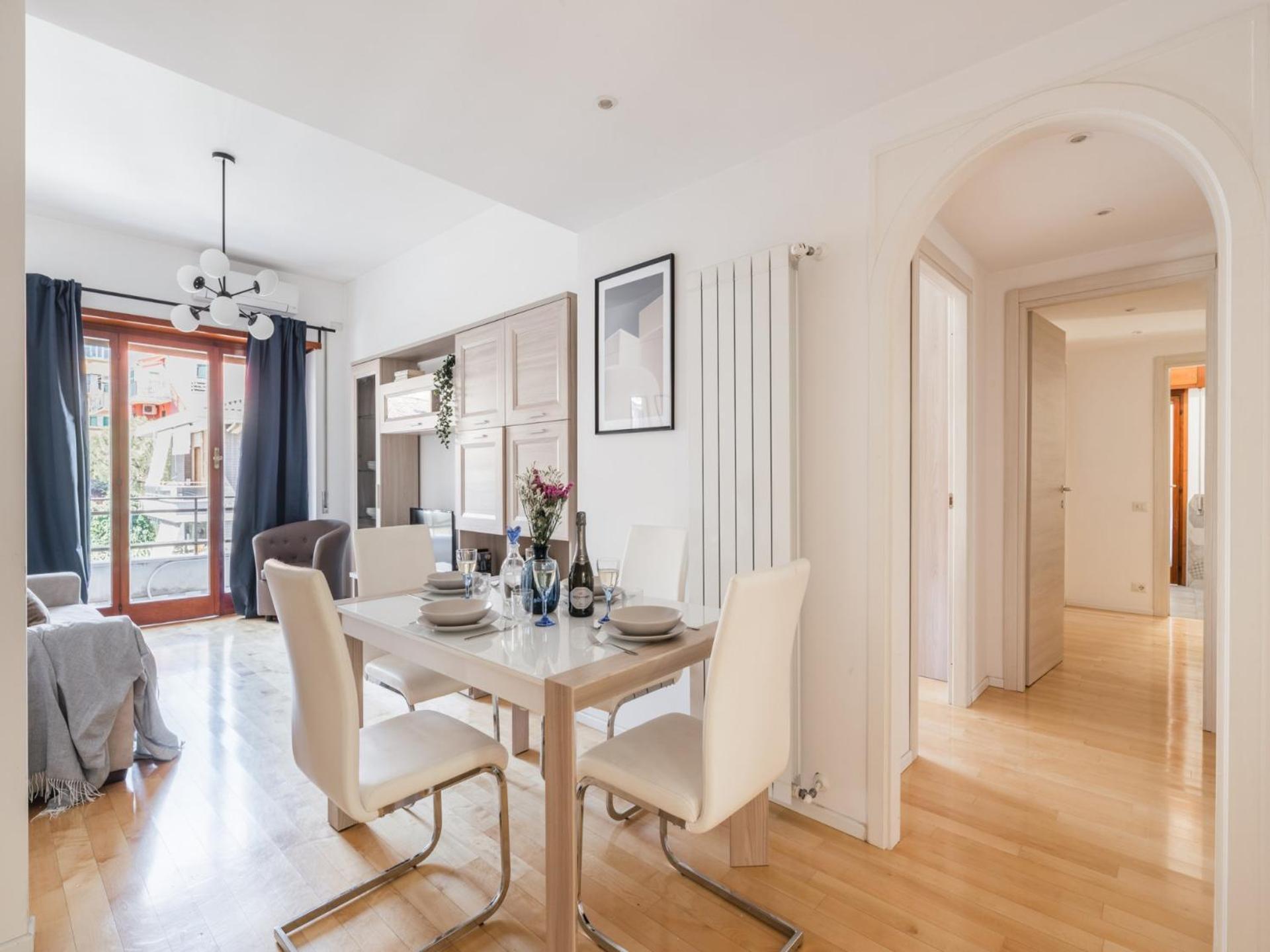 The Rent - Spacious Flat A Stone's Throw From The Vatican * Roma