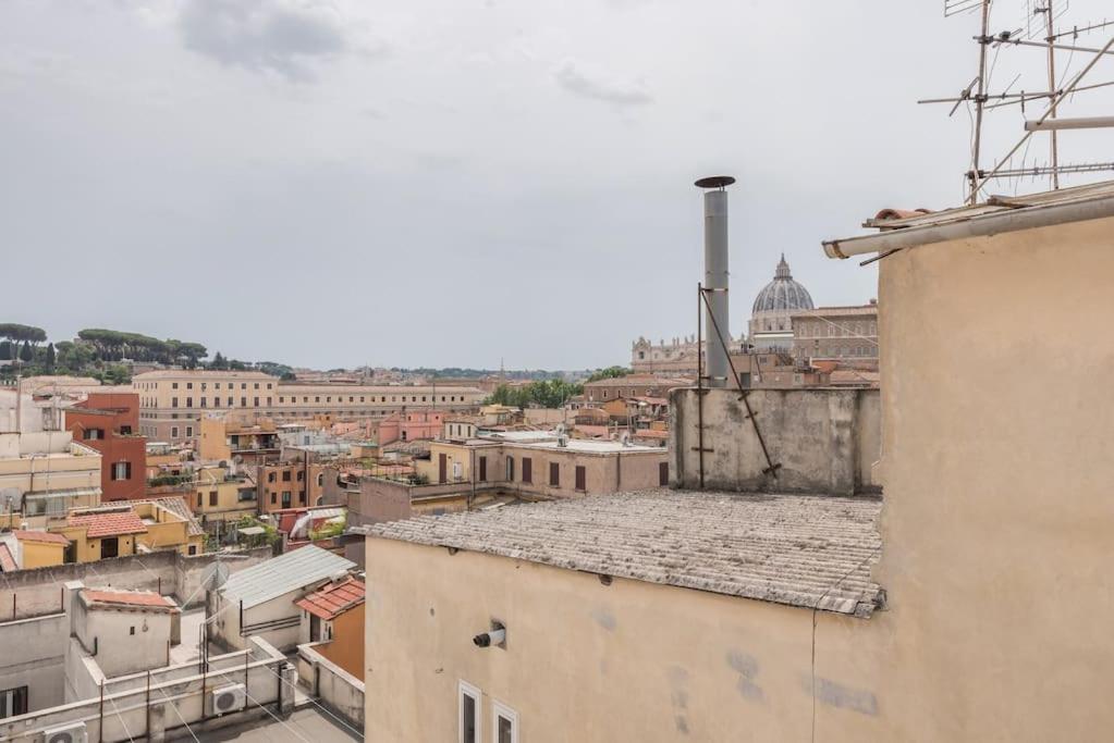 The New St. Peter's Little Stone Apartment Rome