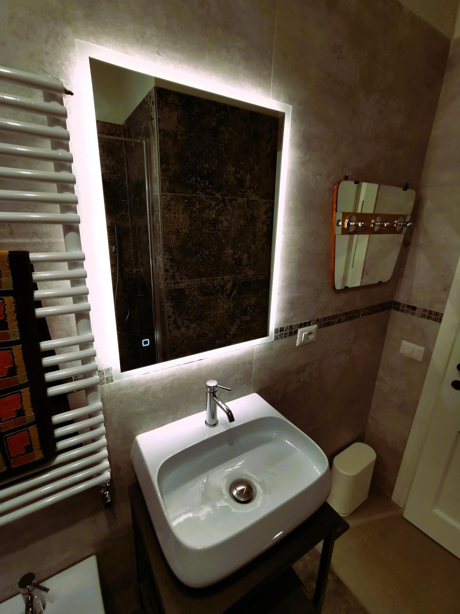 Romyhome ! Monte Mario Train Station - Gemelli Apartment Rome
