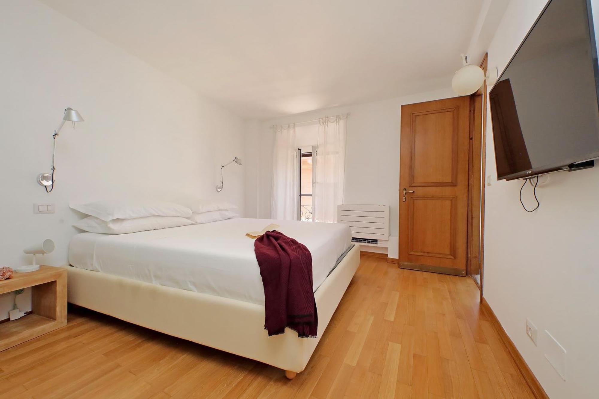 Apartment Via Dell'orso Charme - My Extra Rome