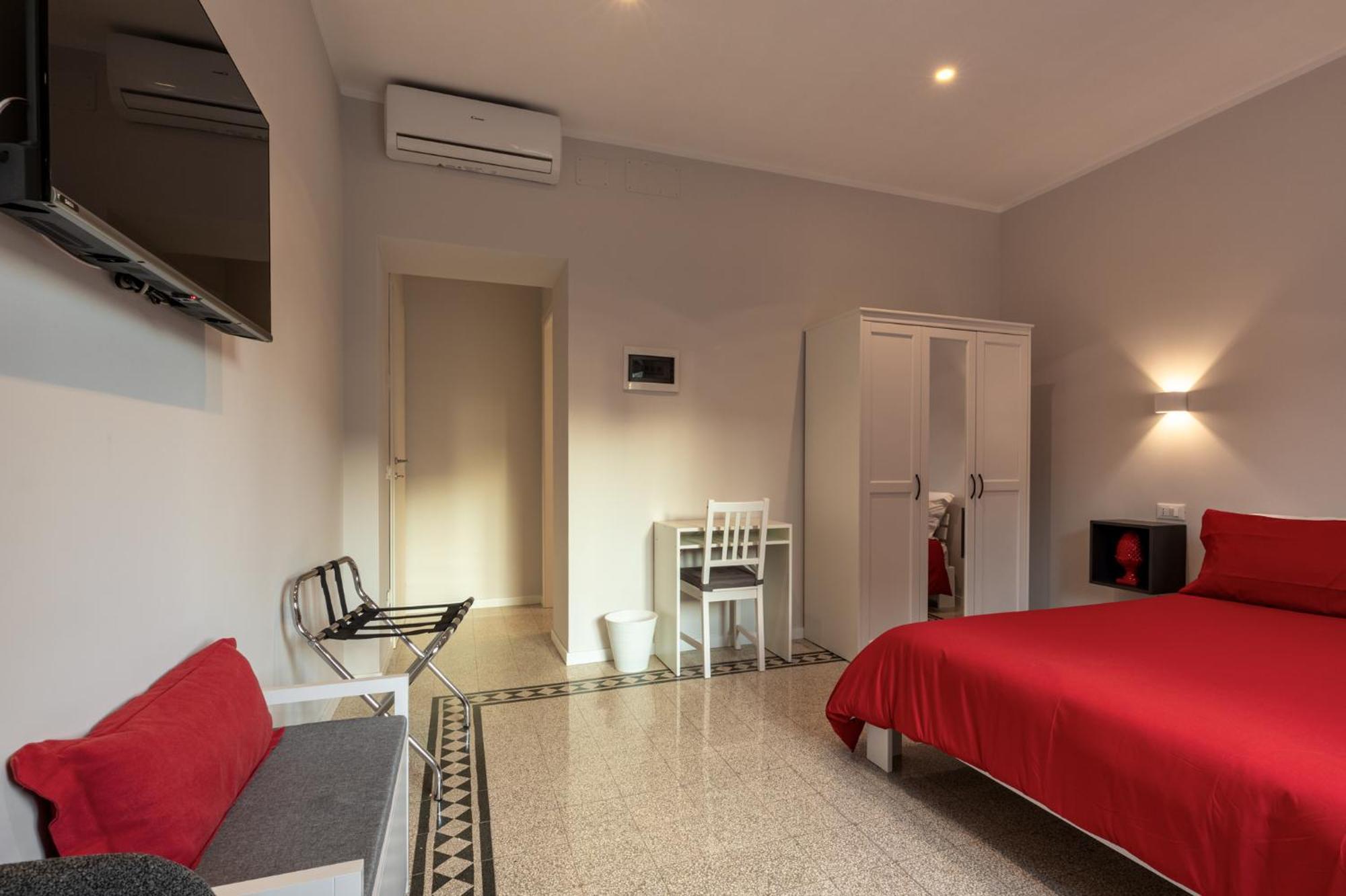 Casa San Lo' Zona San Lorenzo Termini Apartment Rome