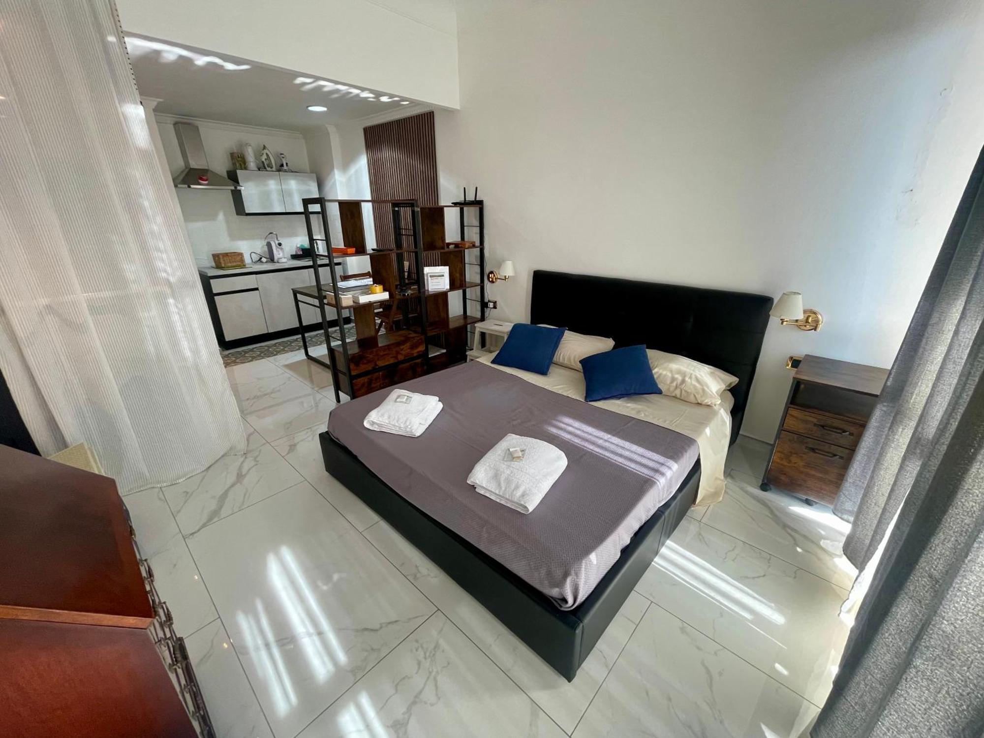 Laura's Guest house *