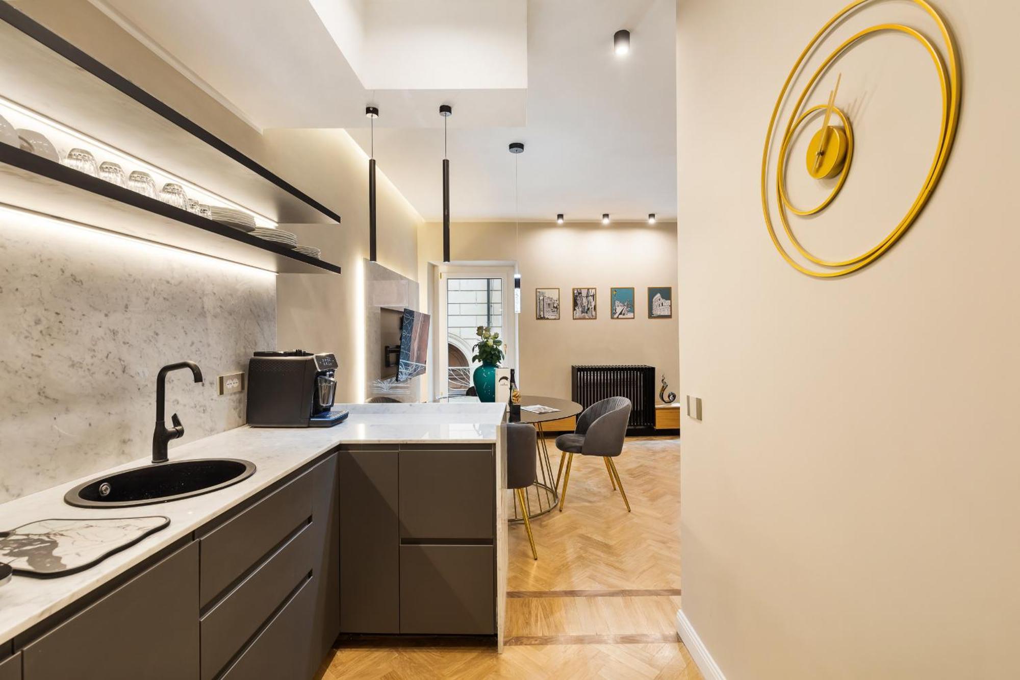 Apartment Spanish Steps Modern Gem Rome