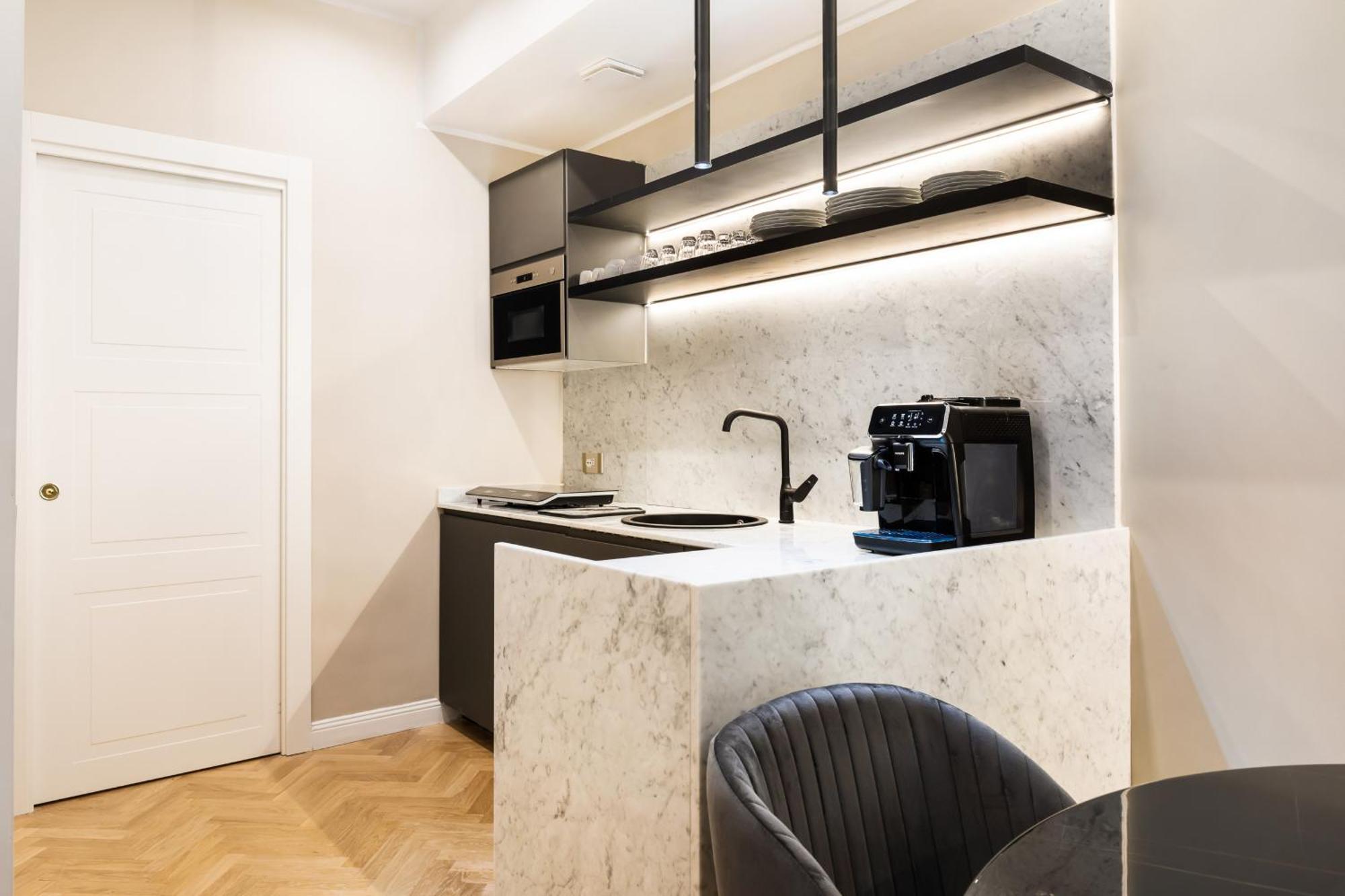 Apartment Spanish Steps Modern Gem Rome