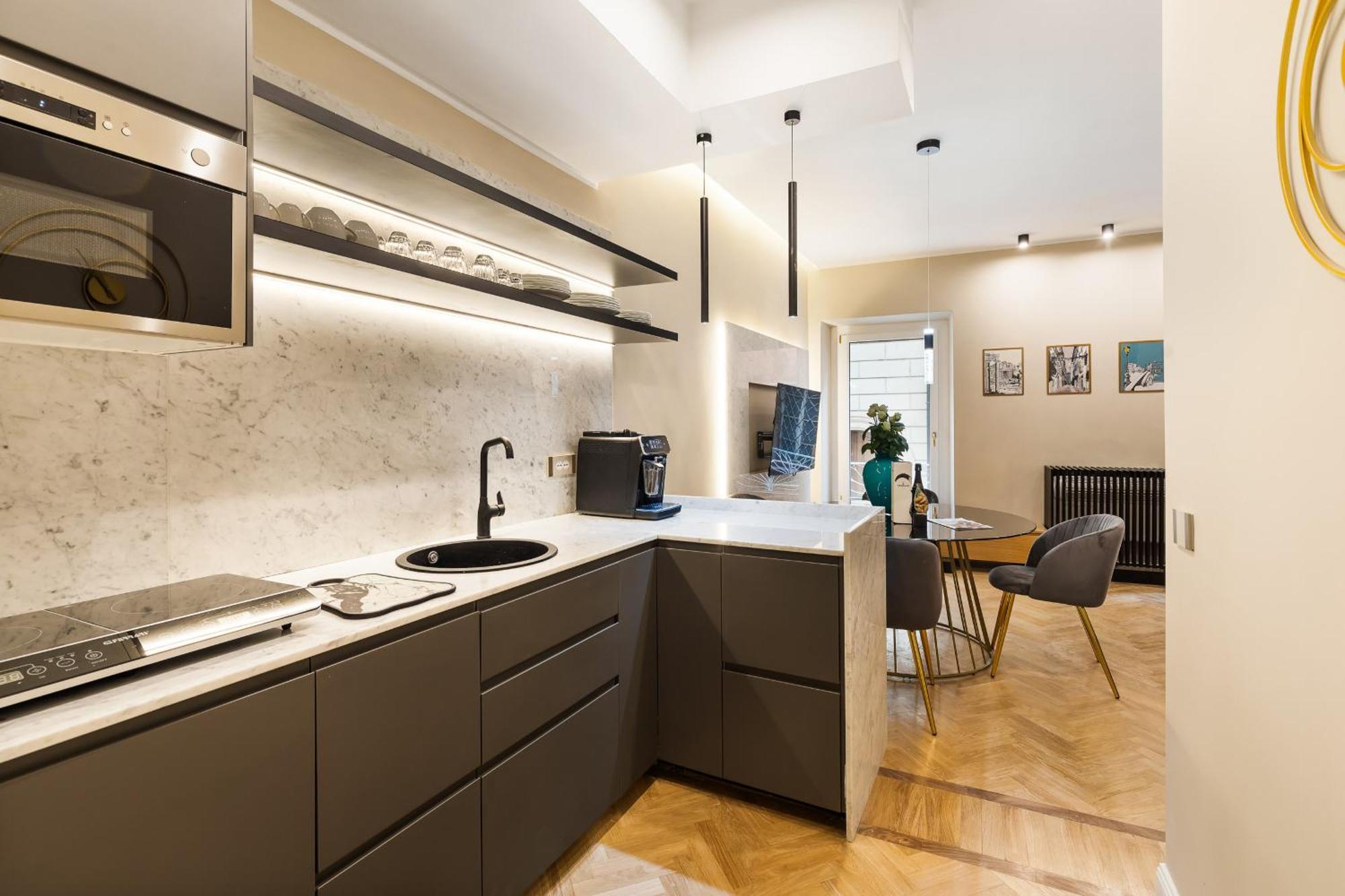 Apartment Spanish Steps Modern Gem Rome